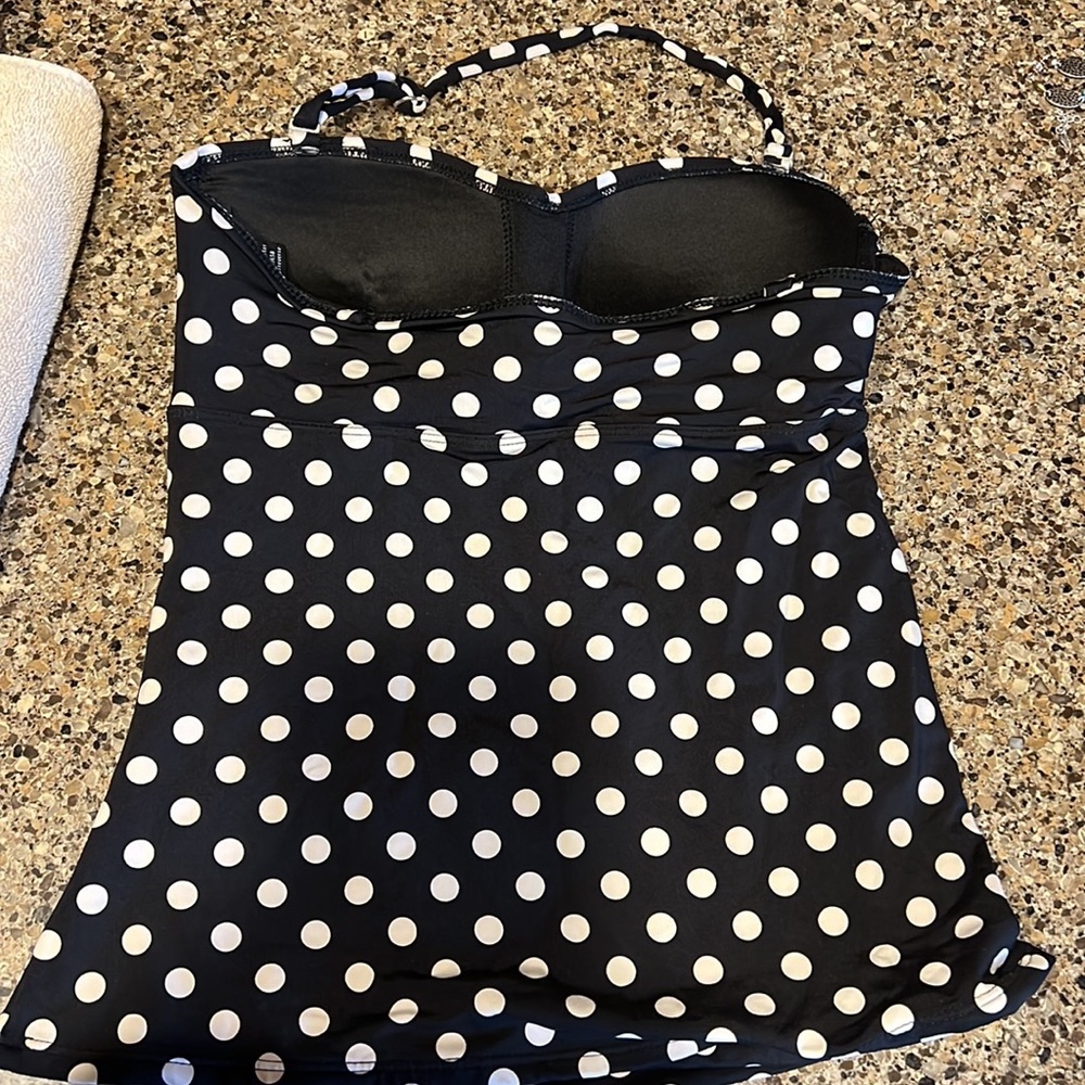 Womens swim top size medium - Picture 2 of 3